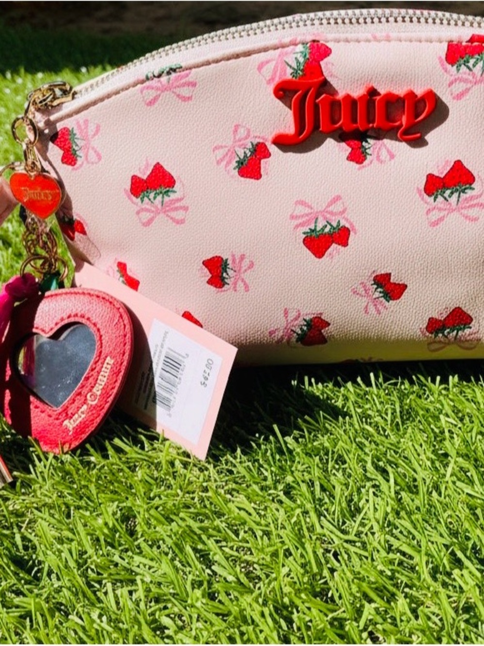 🍓Juicy Couture Pink Strawberry Purse with Heart Mirror Keychain🍓